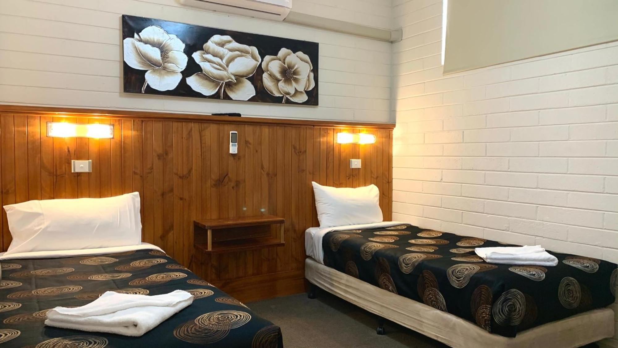 Central Motel Mildura Room photo